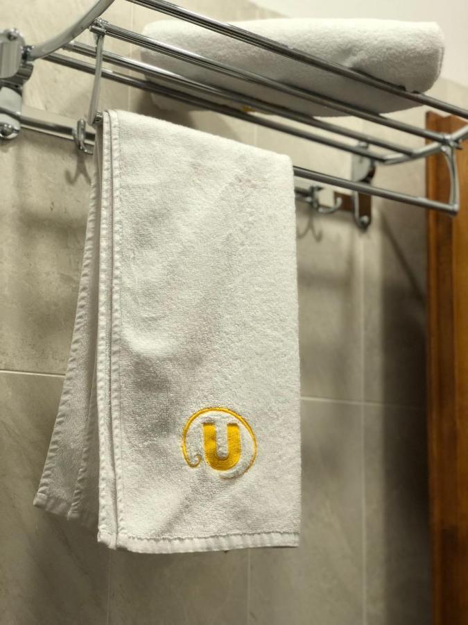 Utopia Hotel Баку Екстериор снимка