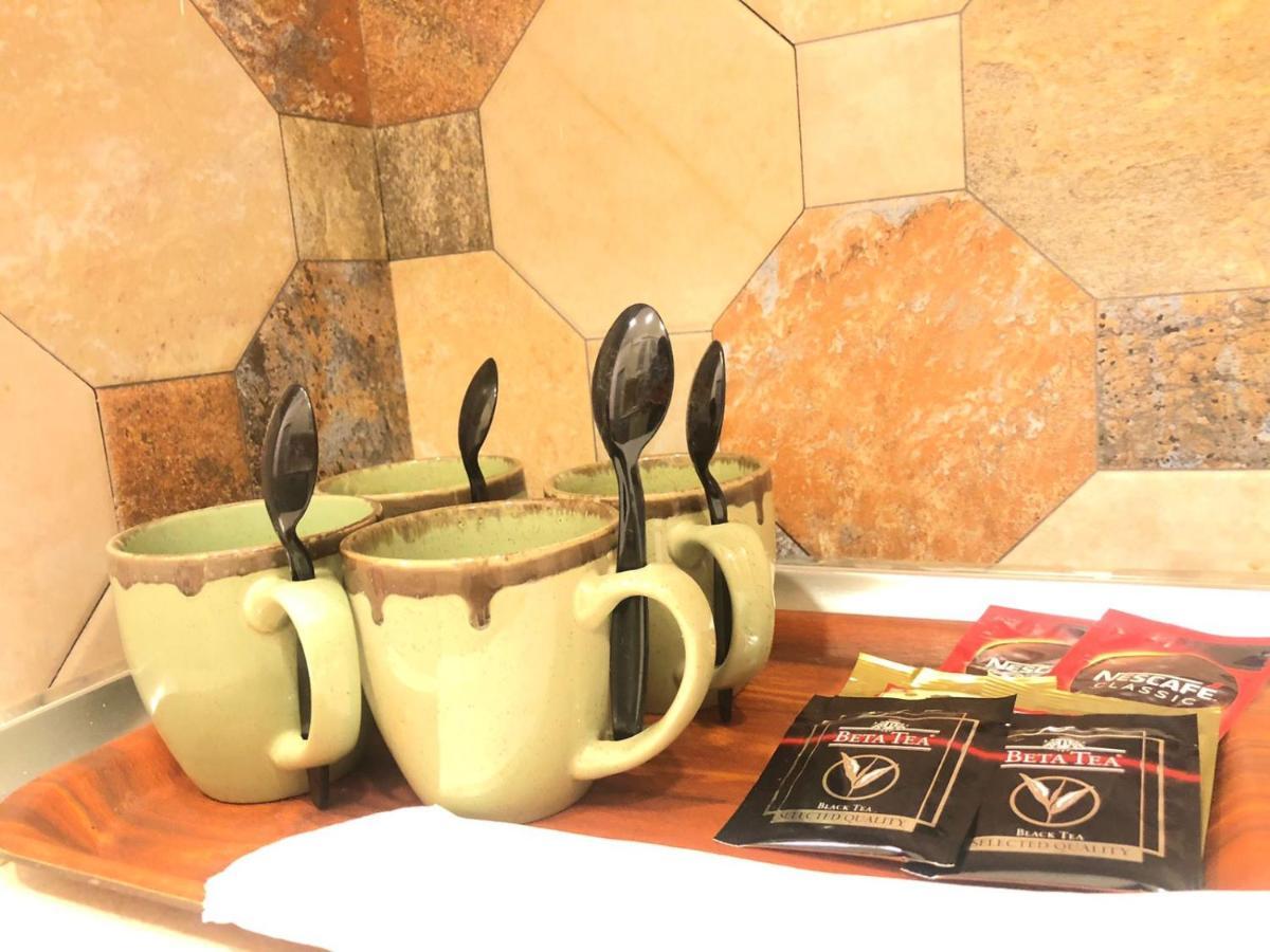 Utopia Hotel Баку Екстериор снимка